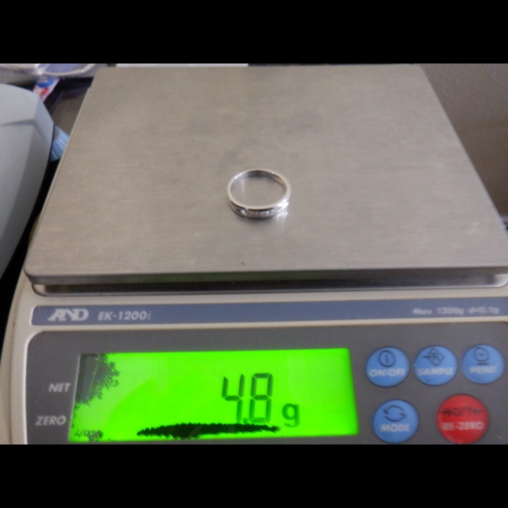 14k white gold stamped round diamonds - Picture 4 of 4